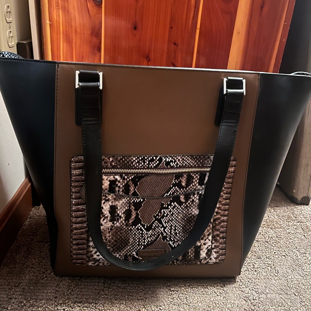 Chic Faux Snakeskin Tote Bag